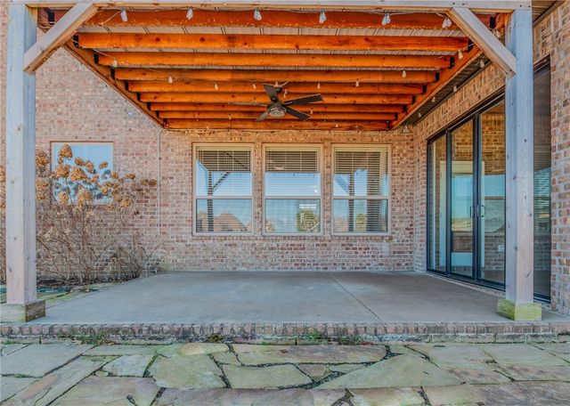 2386 Riverfront Lane, Fayetteville, AR 72703