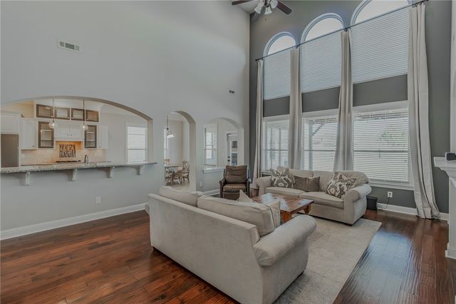 2386 Riverfront Lane, Fayetteville, AR 72703