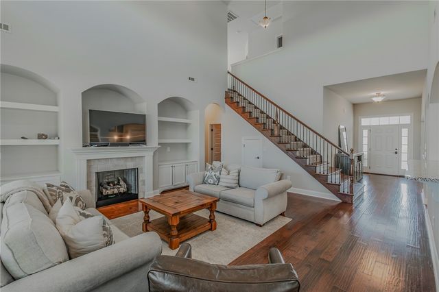 2386 Riverfront Lane, Fayetteville, AR 72703