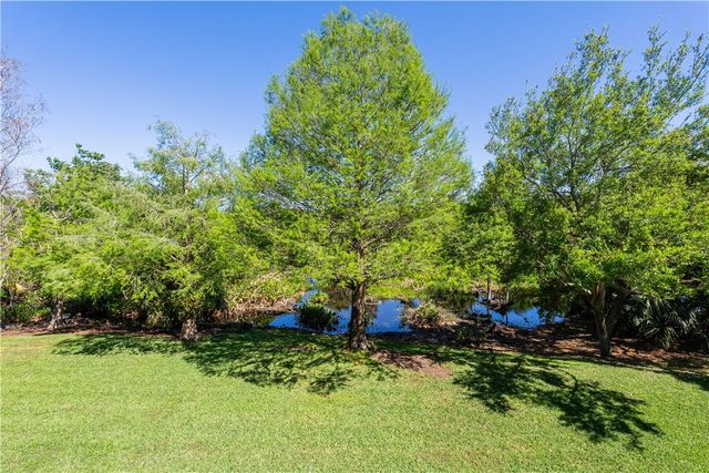 2340 Water Oak Court SW 223, Vero Beach, FL 32962