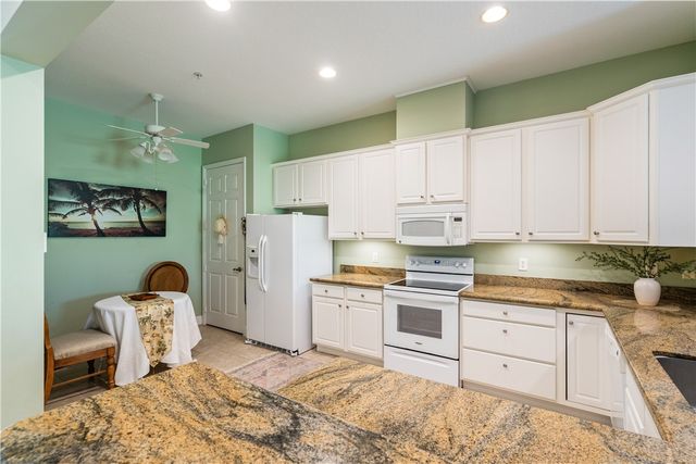 2340 Water Oak Court SW 223, Vero Beach, FL 32962