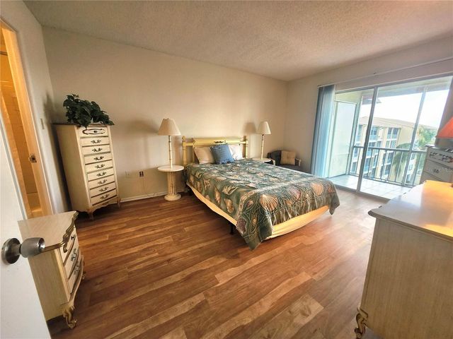 3973 LAKE BAYSHORE DRIVE 503, Bradenton, FL 34205