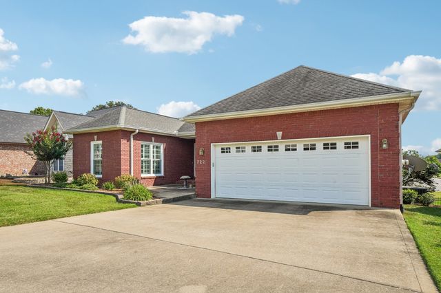 722 Courtland Ave, Clarksville, TN 37043
