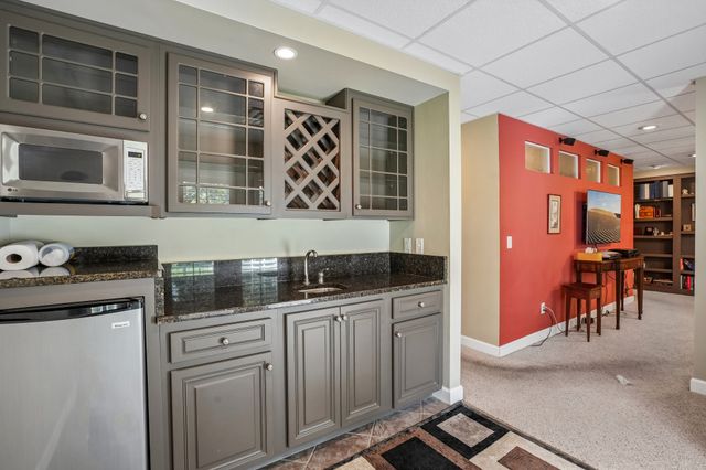 722 Courtland Ave, Clarksville, TN 37043
