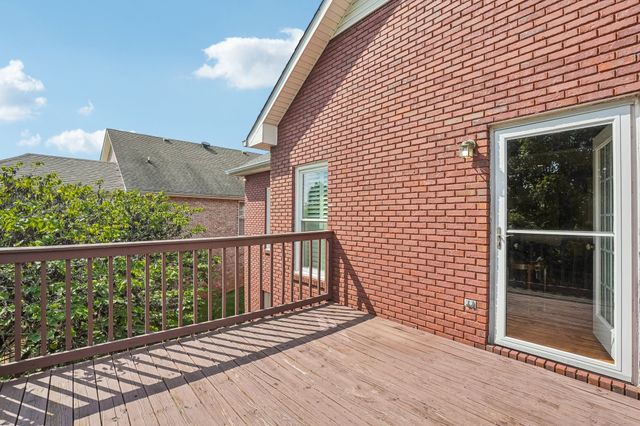722 Courtland Ave, Clarksville, TN 37043