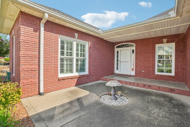 722 Courtland Ave, Clarksville, TN 37043