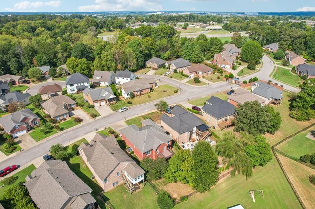 722 Courtland Ave, Clarksville, TN 37043