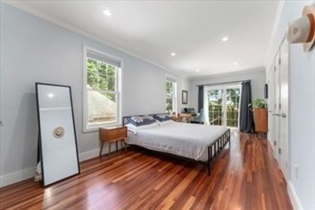 82 Summit Ave 82, Brookline, MA 02446