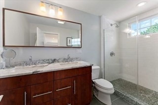 82 Summit Ave 82, Brookline, MA 02446