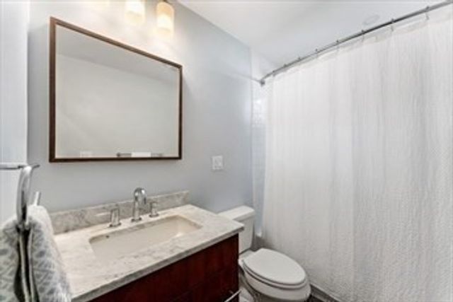 82 Summit Ave 82, Brookline, MA 02446