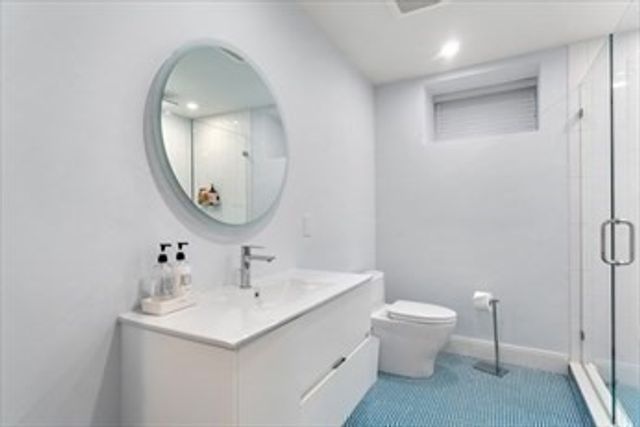 82 Summit Ave 82, Brookline, MA 02446