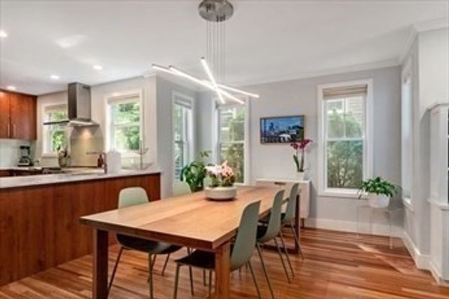 82 Summit Ave 82, Brookline, MA 02446