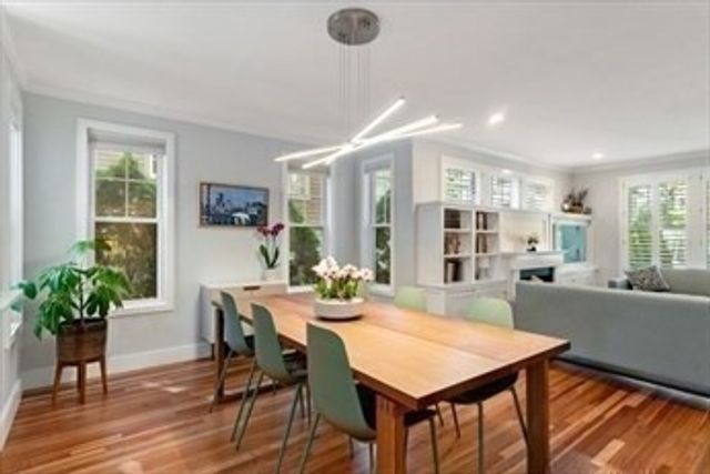 82 Summit Ave 82, Brookline, MA 02446