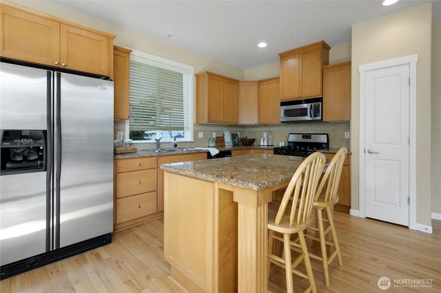 2023 Kennewick Place NE, Renton, WA 98056