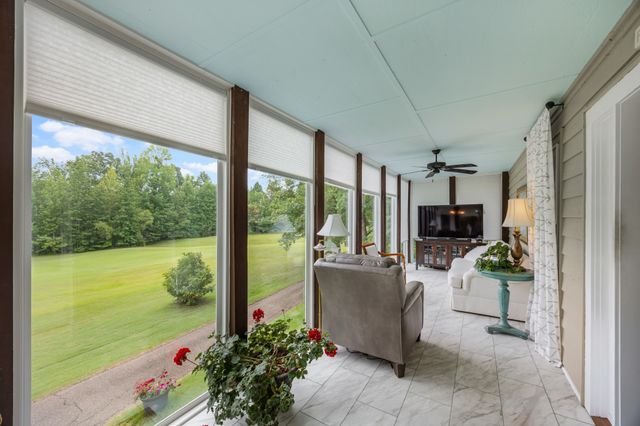 40 Vantage Pt, Counce, TN 38326