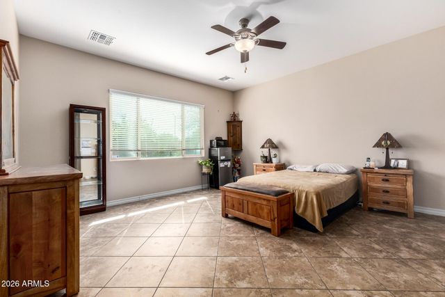 2441 E PENEDES Drive, Gilbert, AZ 85298