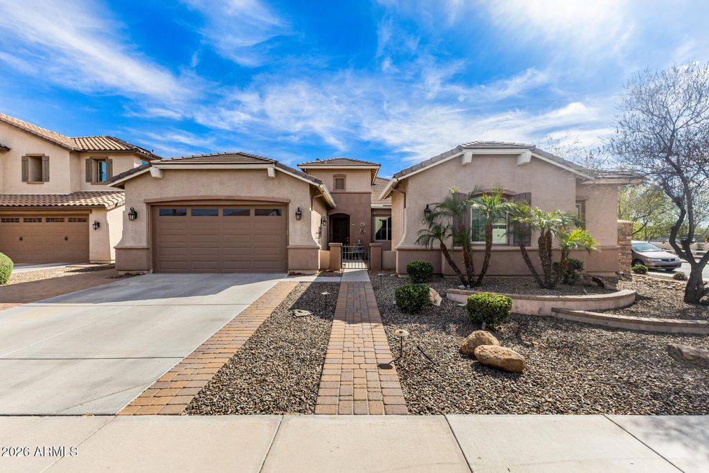 2441 E PENEDES Drive, Gilbert, AZ 85298