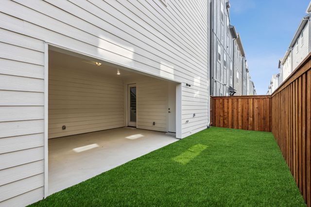 2644 Carmelita Street, Dallas, TX 75212