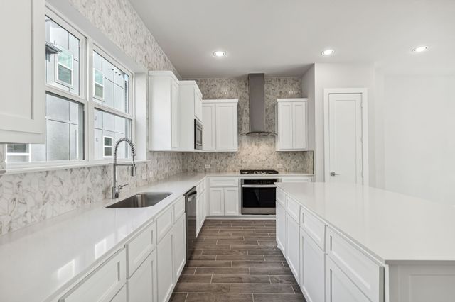 2644 Carmelita Street, Dallas, TX 75212