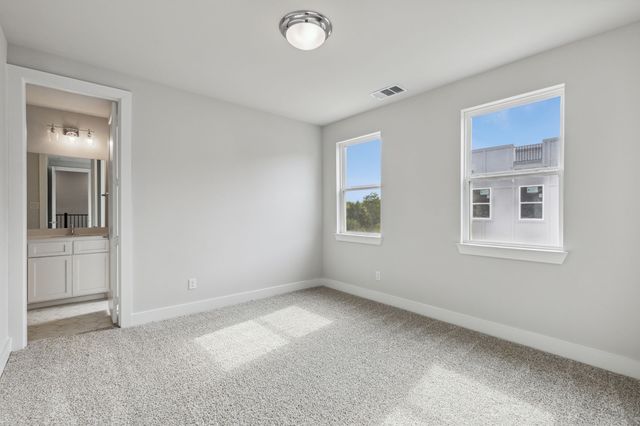 2644 Carmelita Street, Dallas, TX 75212