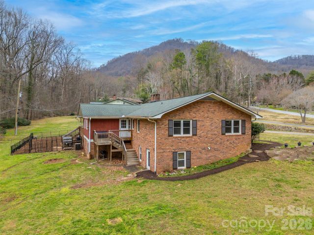 15 Meadowlark Drive, Tryon, NC 28782