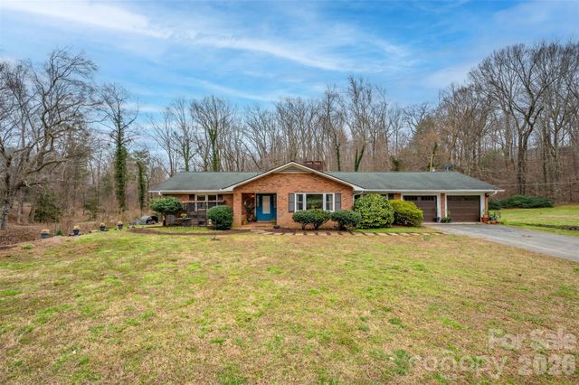 15 Meadowlark Drive, Tryon, NC 28782