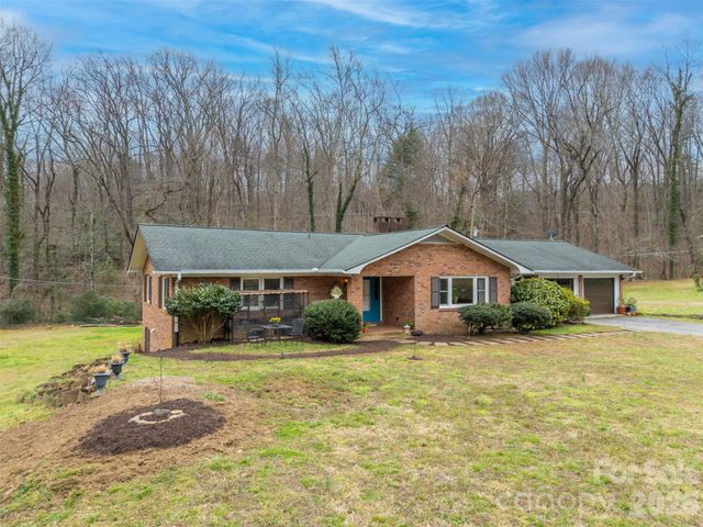 15 Meadowlark Drive, Tryon, NC 28782