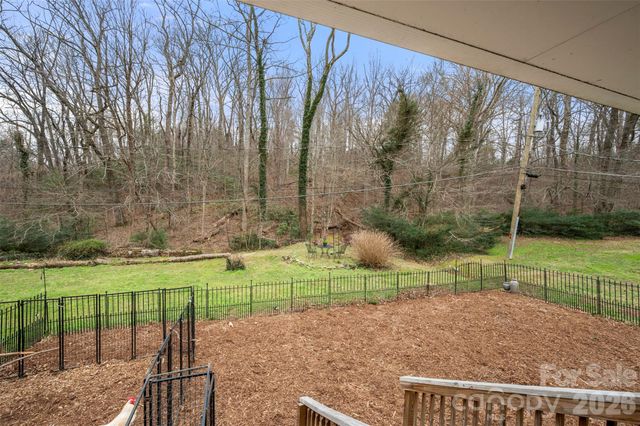 15 Meadowlark Drive, Tryon, NC 28782