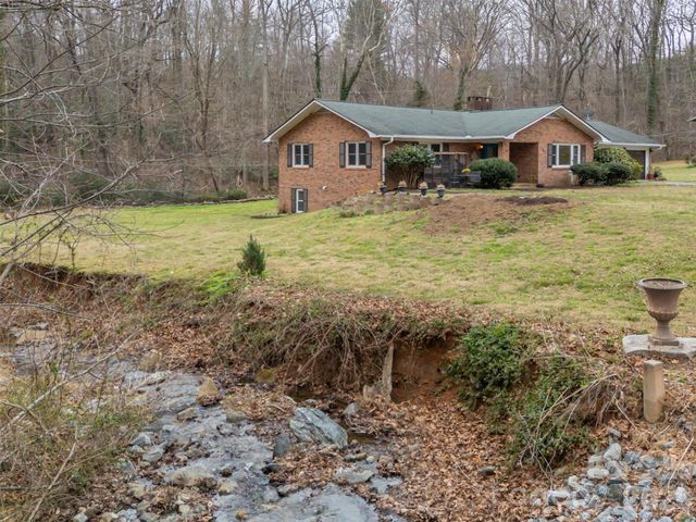 15 Meadowlark Drive, Tryon, NC 28782