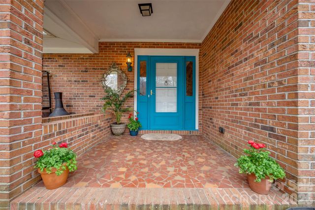 15 Meadowlark Drive, Tryon, NC 28782