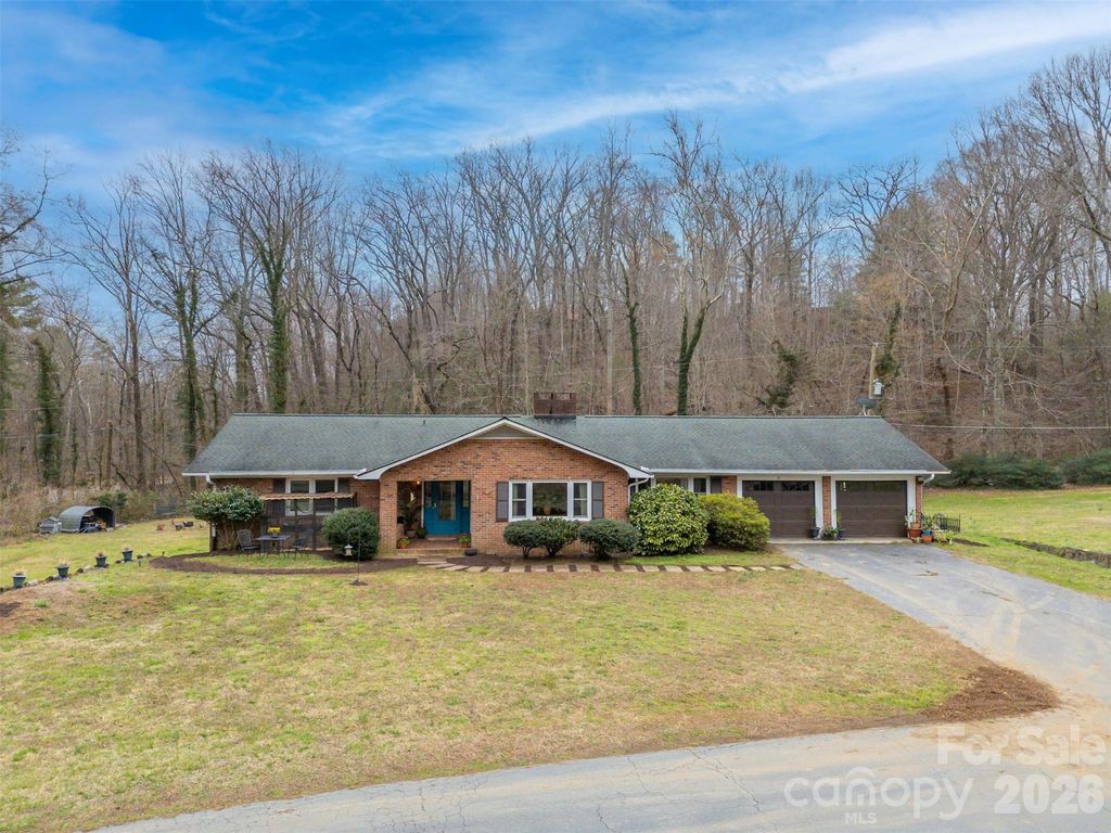 15 Meadowlark Drive, Tryon, NC 28782