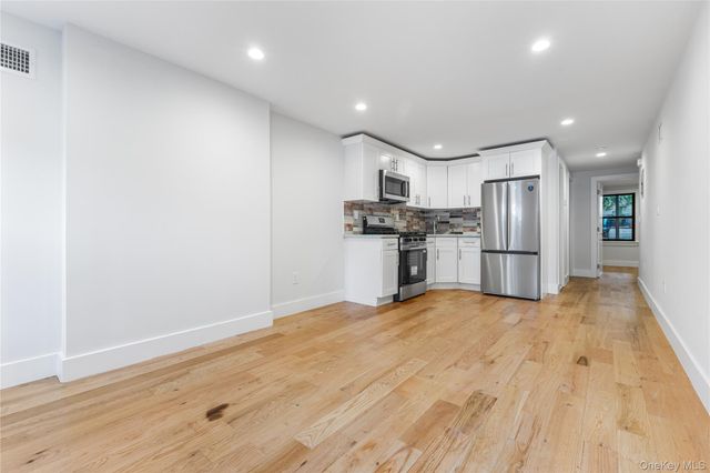 118 Cooper Street, Brooklyn, NY 11207