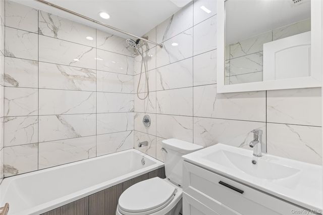 118 Cooper Street, Brooklyn, NY 11207