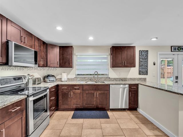11911 SW 168th Ter, Miami, FL 33177