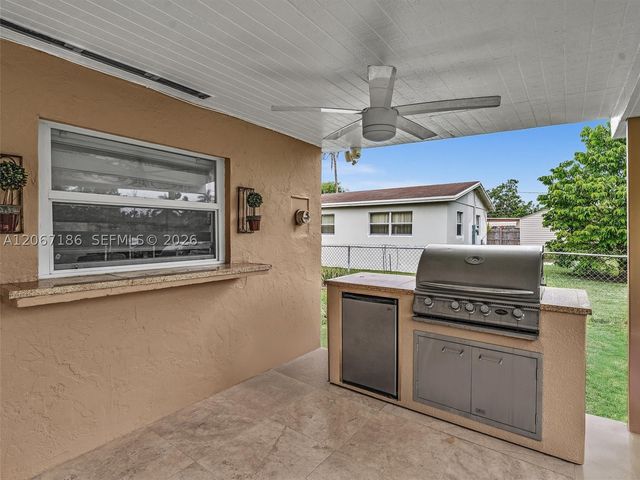 11911 SW 168th Ter, Miami, FL 33177