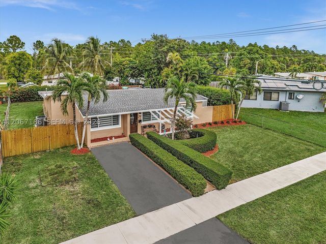 11911 SW 168th Ter, Miami, FL 33177