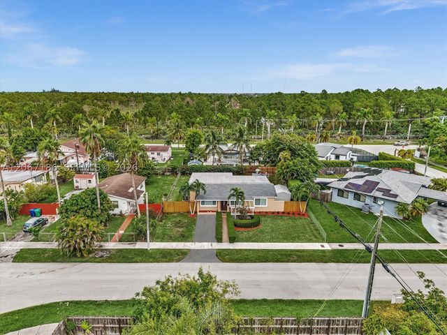 11911 SW 168th Ter, Miami, FL 33177