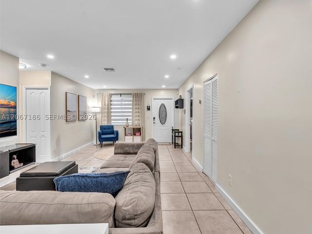 11911 SW 168th Ter, Miami, FL 33177