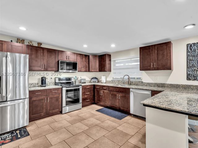 11911 SW 168th Ter, Miami, FL 33177