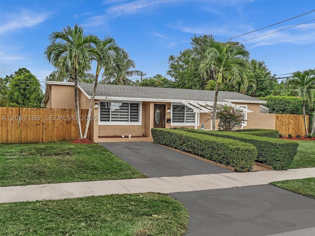 11911 SW 168th Ter, Miami, FL 33177
