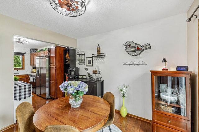 1070 50th Street 13E, West Des Moines, IA 50266