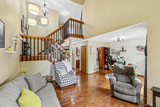 1070 50th Street 13E, West Des Moines, IA 50266