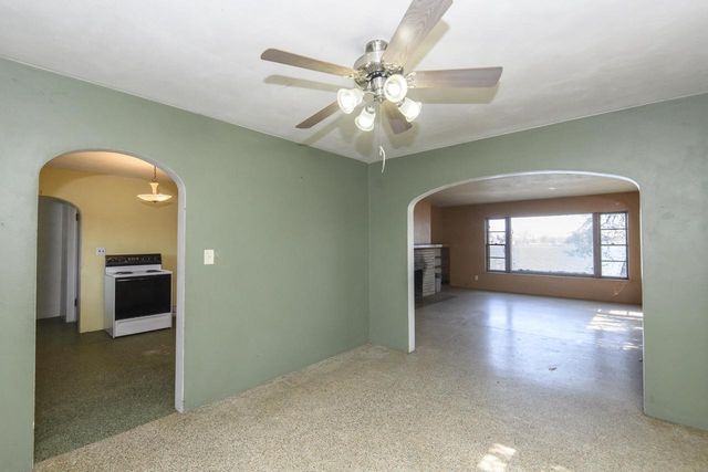 212 S Golden Lake LANE, Oconomowoc, WI 53066