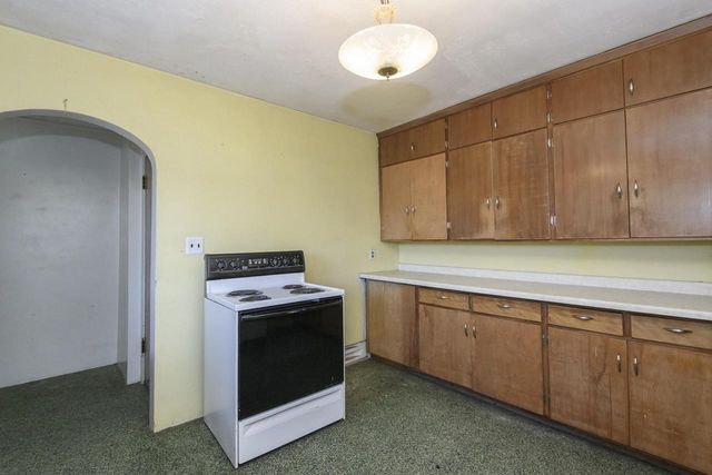 212 S Golden Lake LANE, Oconomowoc, WI 53066