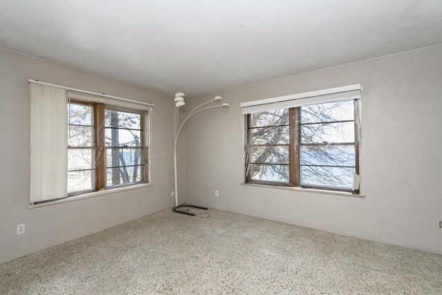 212 S Golden Lake LANE, Oconomowoc, WI 53066