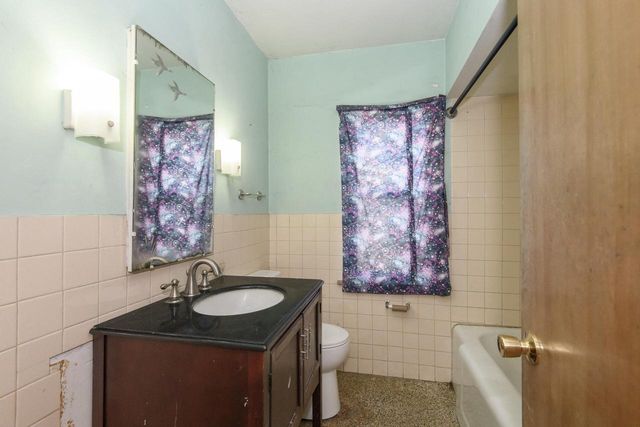 212 S Golden Lake LANE, Oconomowoc, WI 53066