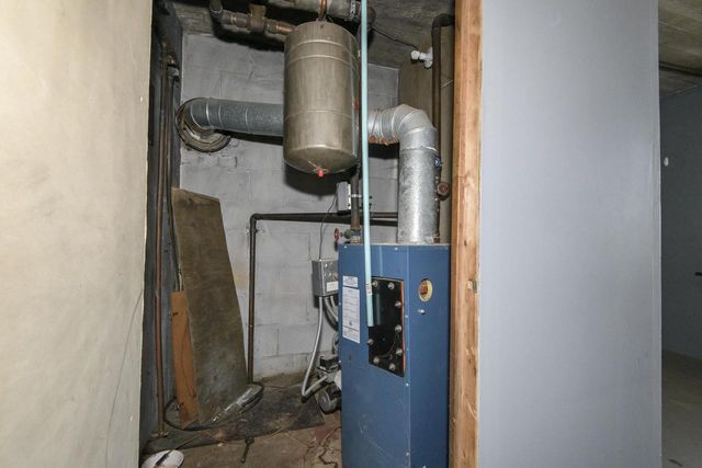 212 S Golden Lake LANE, Oconomowoc, WI 53066