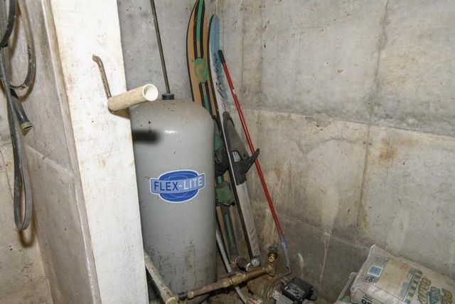 212 S Golden Lake LANE, Oconomowoc, WI 53066