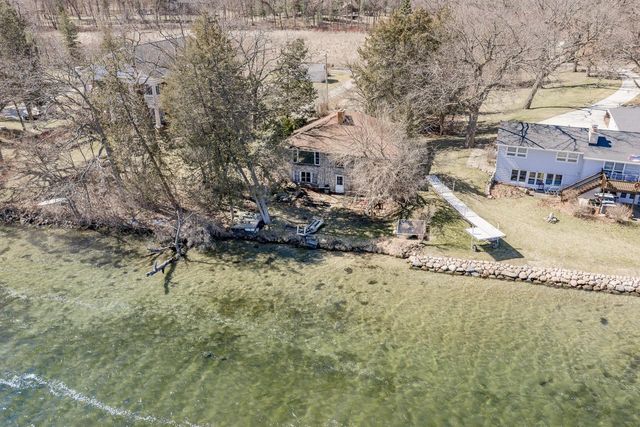 212 S Golden Lake LANE, Oconomowoc, WI 53066