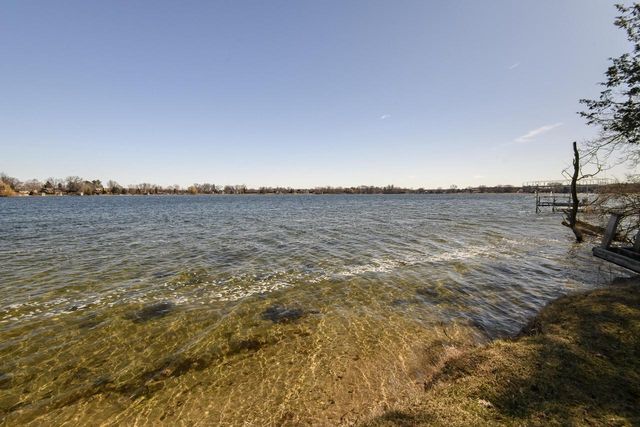 212 S Golden Lake LANE, Oconomowoc, WI 53066